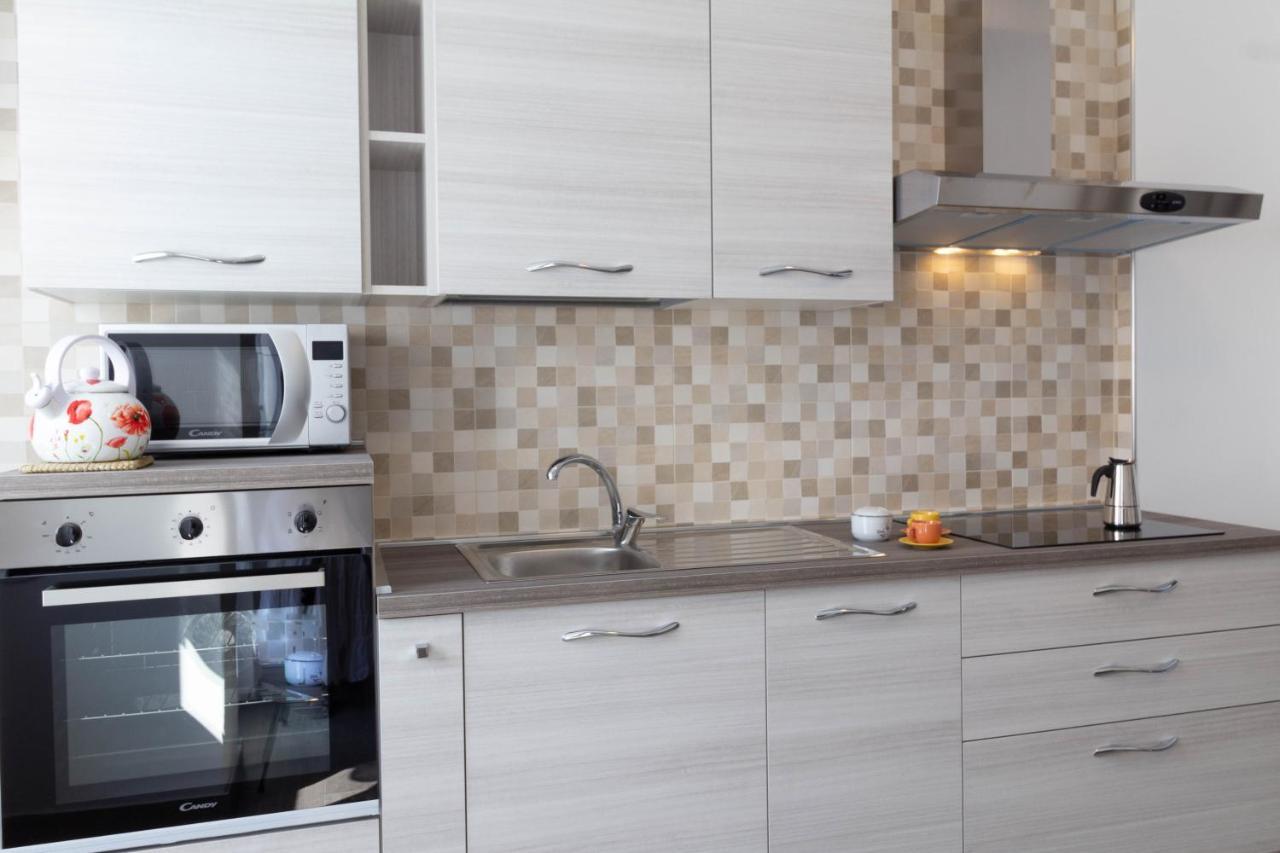 Mamma Ciccia Holiday Home - Casa Imperia Манделло-дель-Ларио Экстерьер фото